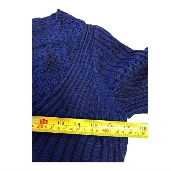 calvin Klein Jeans V-Neck Long Sleeve Sweater EUC - Picture 4 of 7